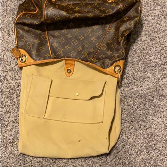 Louis Vuitton Galleria PM Monogram Handbag - Picture 10 of 11